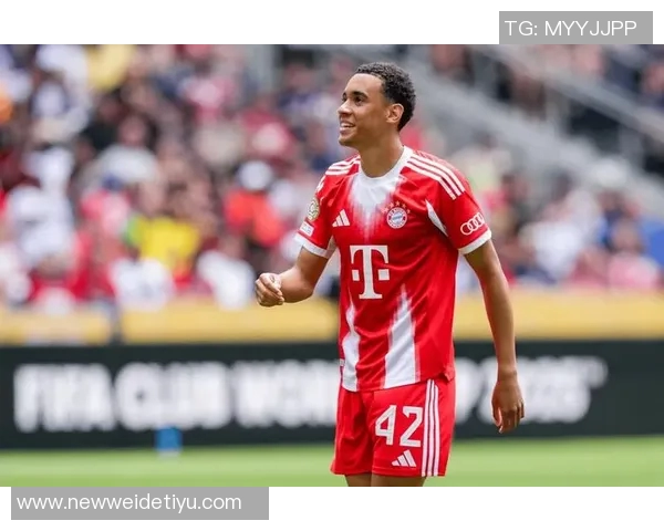 28岁迪亚斯加盟拜仁后表现出色却未能提升身价至7000万欧 28岁迪亚斯加盟拜仁后表现出色却未能提升身价至7000万欧