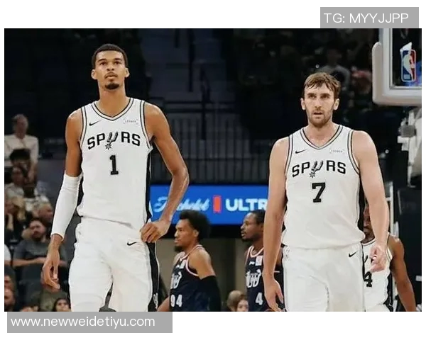 博班自曝身高2米24却仍需仰望文班亚马名记透露其身高接近2米31