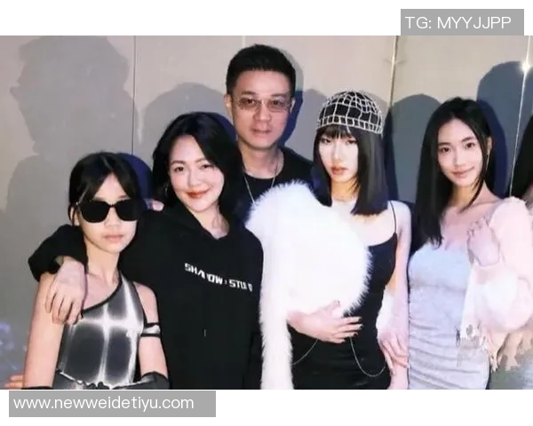 苏亚雷斯社交媒体分享全家福庆祝妻子生日表达骄傲与爱意